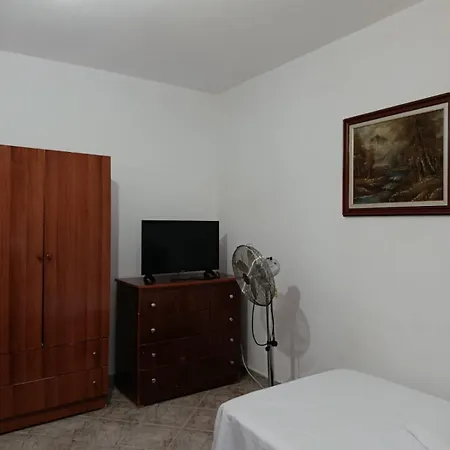 One Bedroom 아파트 티라나